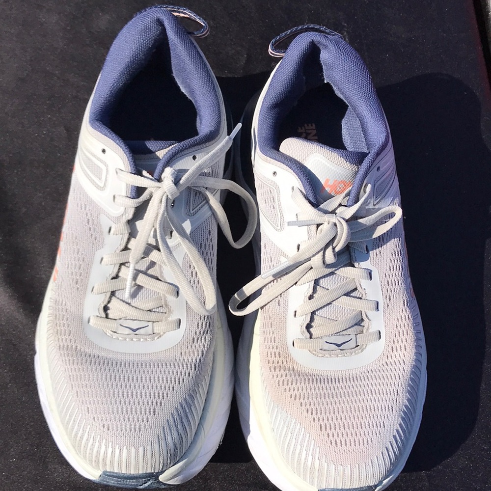 Hold Sneaker